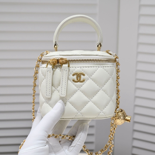 シャネルバッグ素材ディテール